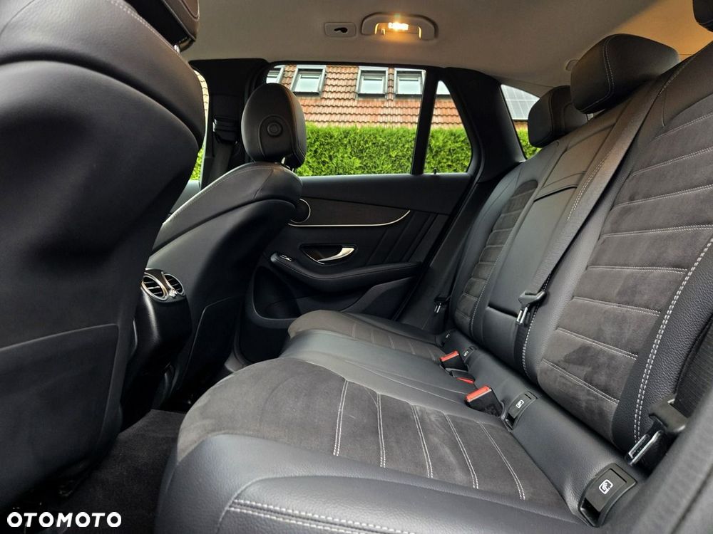 Mercedes-Benz GLC 200 d 4Matic 9G-TRONIC AMG Line - 12