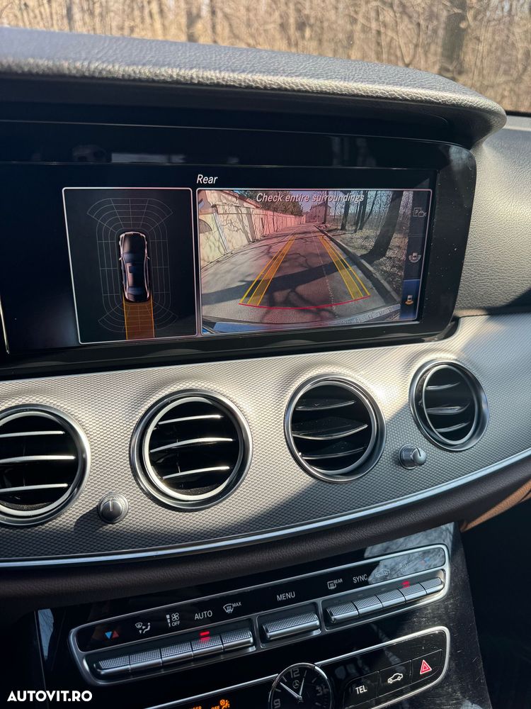 Mercedes-Benz E - 8