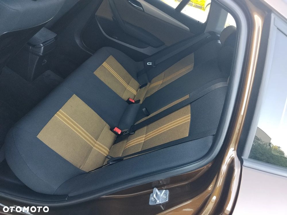 BMW X1 sDrive18i xLine - 9