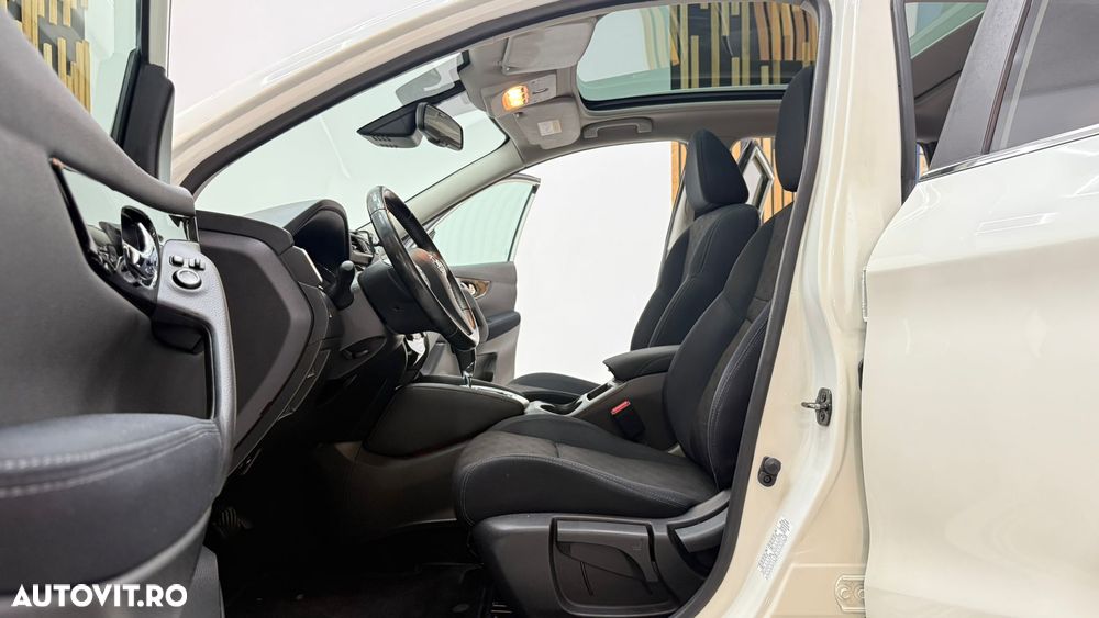 Nissan Qashqai 1.6 DCI Xtronic N-Connecta - 19