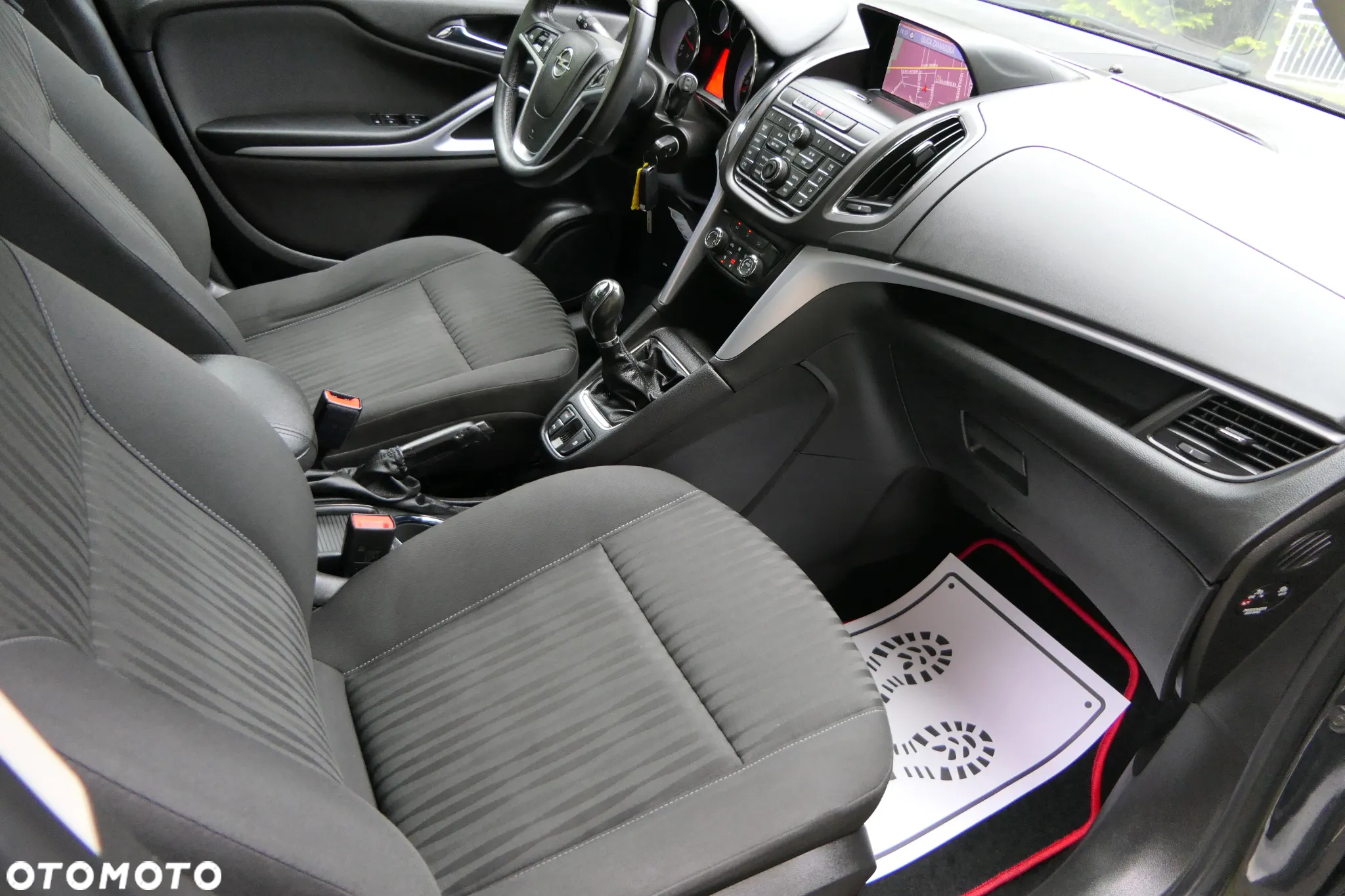 Opel Zafira 1.4 T Cosmo - 24