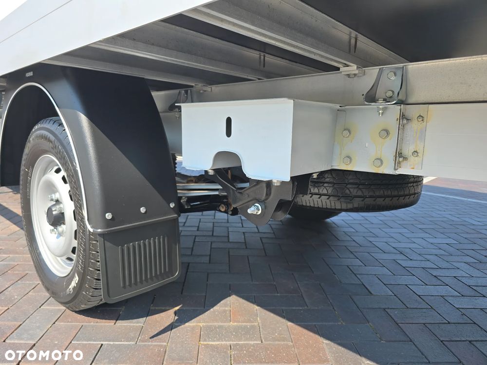 Renault MASTER KONTENER 8 PALET Dłu-4,31cm  Sze-2,11cm  Wys-2,26cm WZMOCNIONE TYLNE ZAWIESZENIE SILNIK 2.3 164KM 144 Tyś Km SERWIS DO OSTATNIEGO Km SALON POLSKA BOGATA OPCJA WYPOSAŻENIA LEDY HALOGENY TEMPOMAT FOTEL KIEROWCY PNEŁMATYCZNY KLIMATYZACJA NOWE OPONY MICHELIN - 23