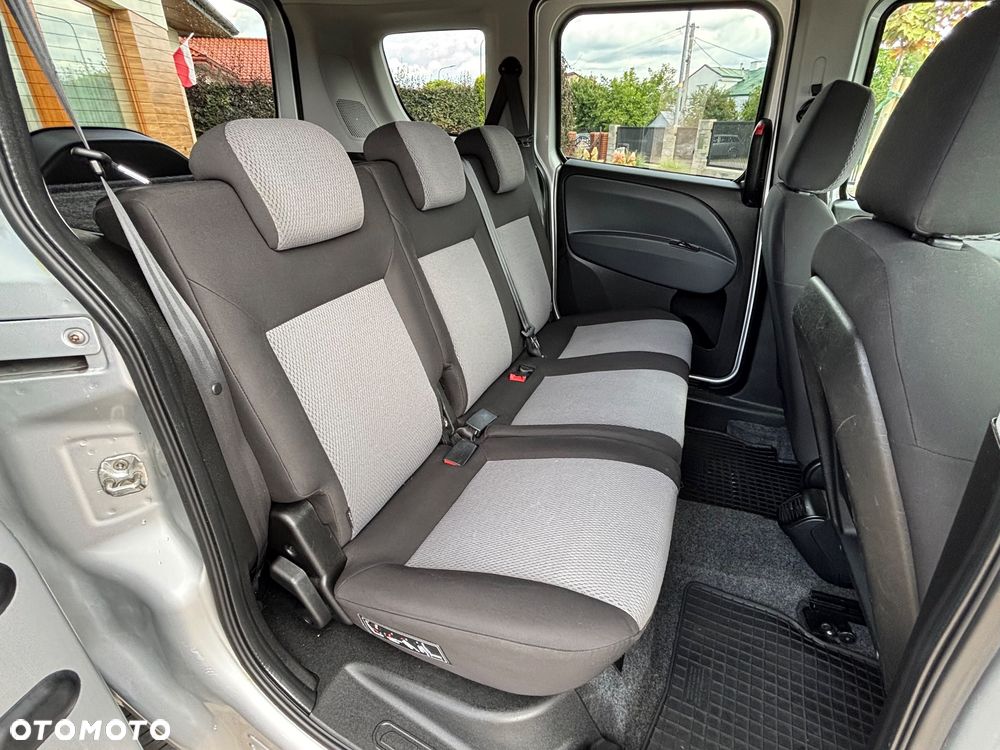 Fiat Doblo 1.4 16V Dynamic - 23