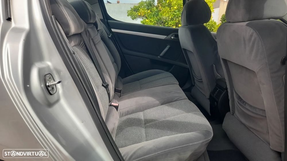 Peugeot 407 1.6 HDi Griffe - 35