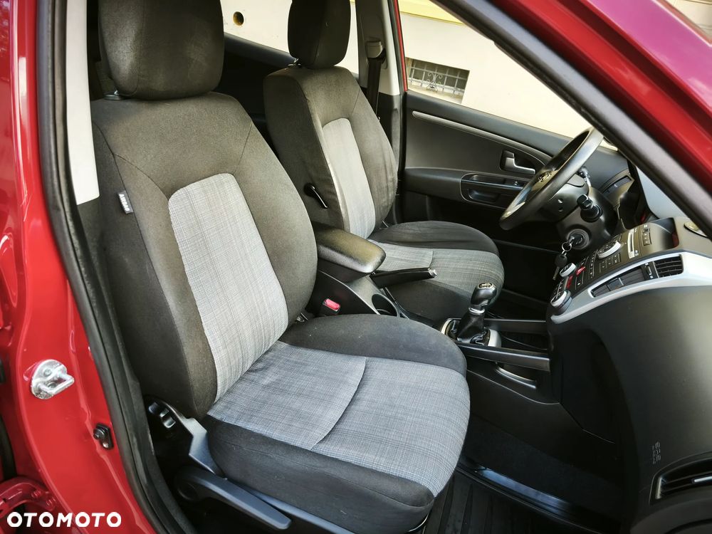 Kia Ceed 1.6 CRDi ISG Spirit - 21