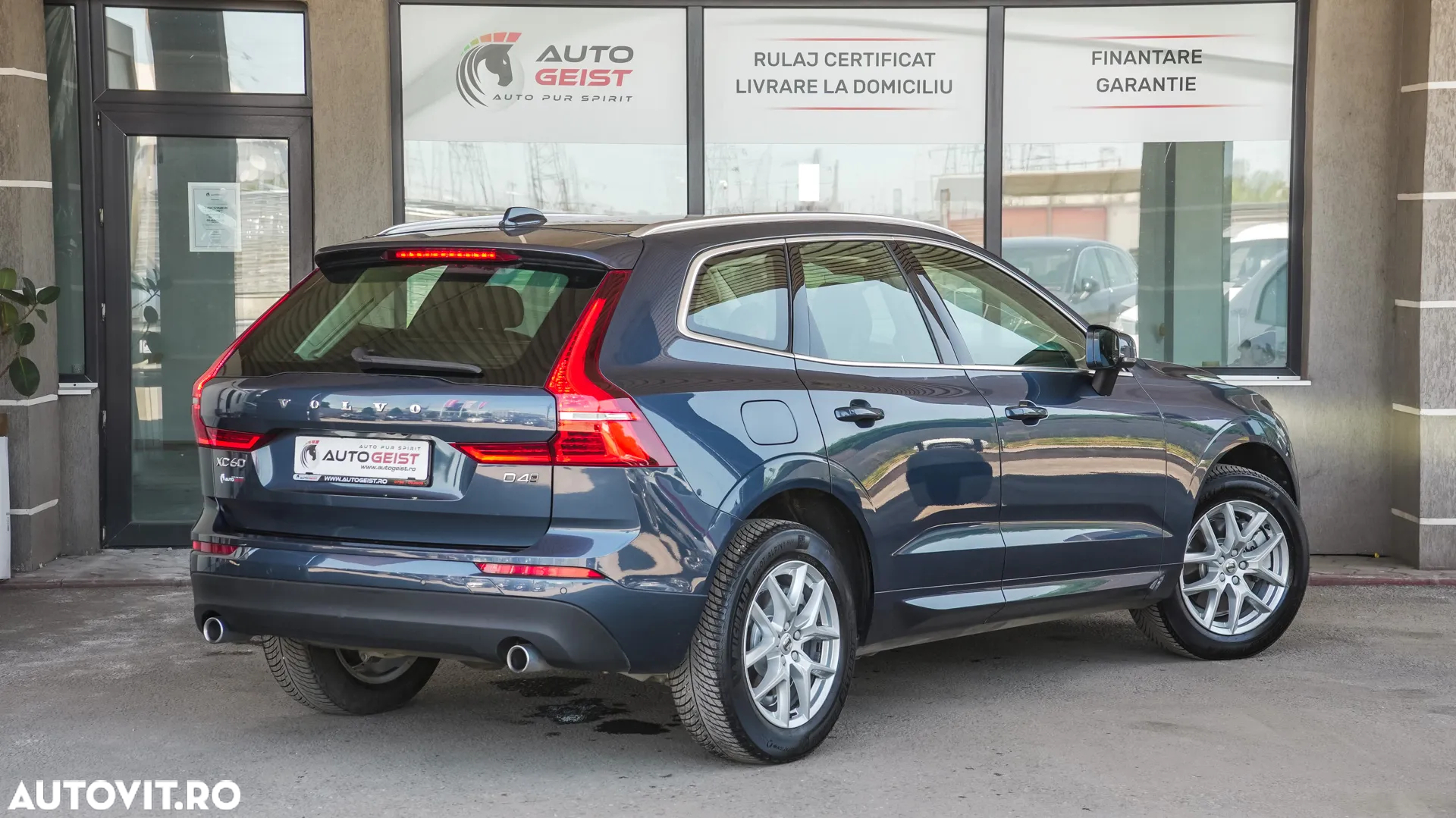 Volvo XC 60 D4 AWD Momentum - 5