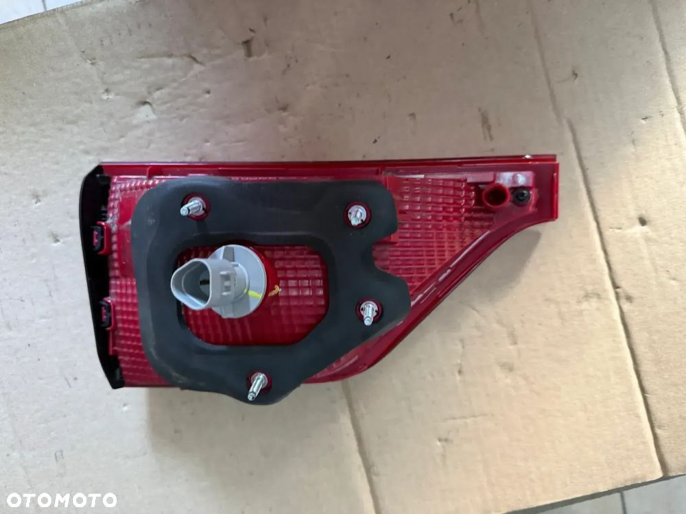 Lampa / reflektor tylny Kia Sportage IV - lewa strona - oryginalna - 3