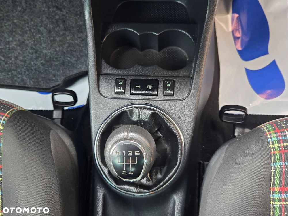 Skoda Fabia 1.2 TSI STYLE EDITION - 33