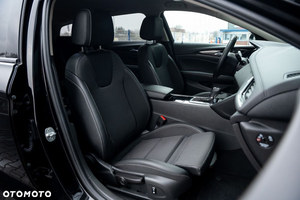 Opel Insignia 1.6 Direct InjectionTurbo Dynamic - 25