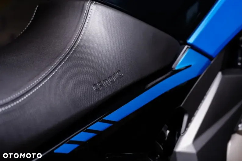 CFMoto MT - 5