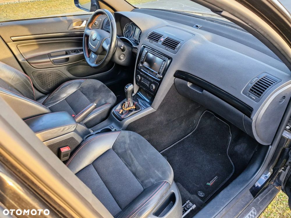 Skoda Octavia 2.0 TDI DPF RS - 14