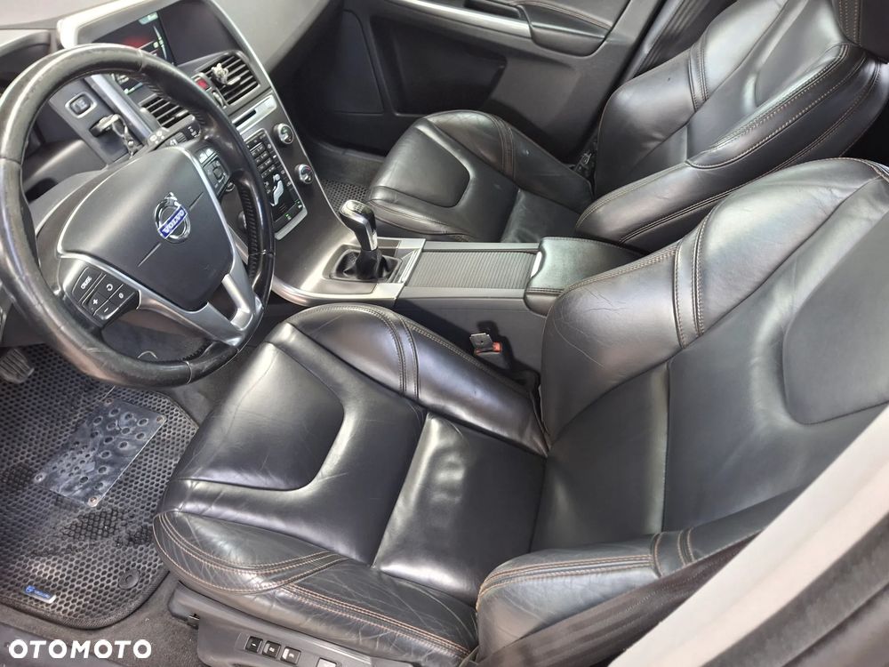 Volvo XC 60 D4 Drive-E Momentum - 29
