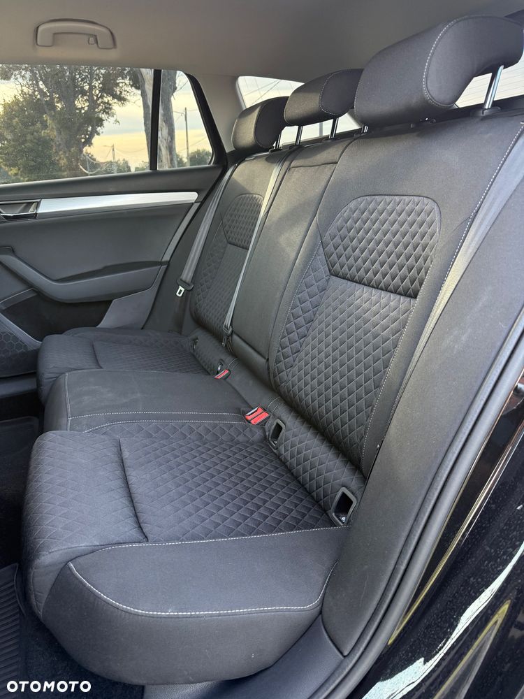 Skoda Superb 2.0 TDI SCR Ambition DSG - 30