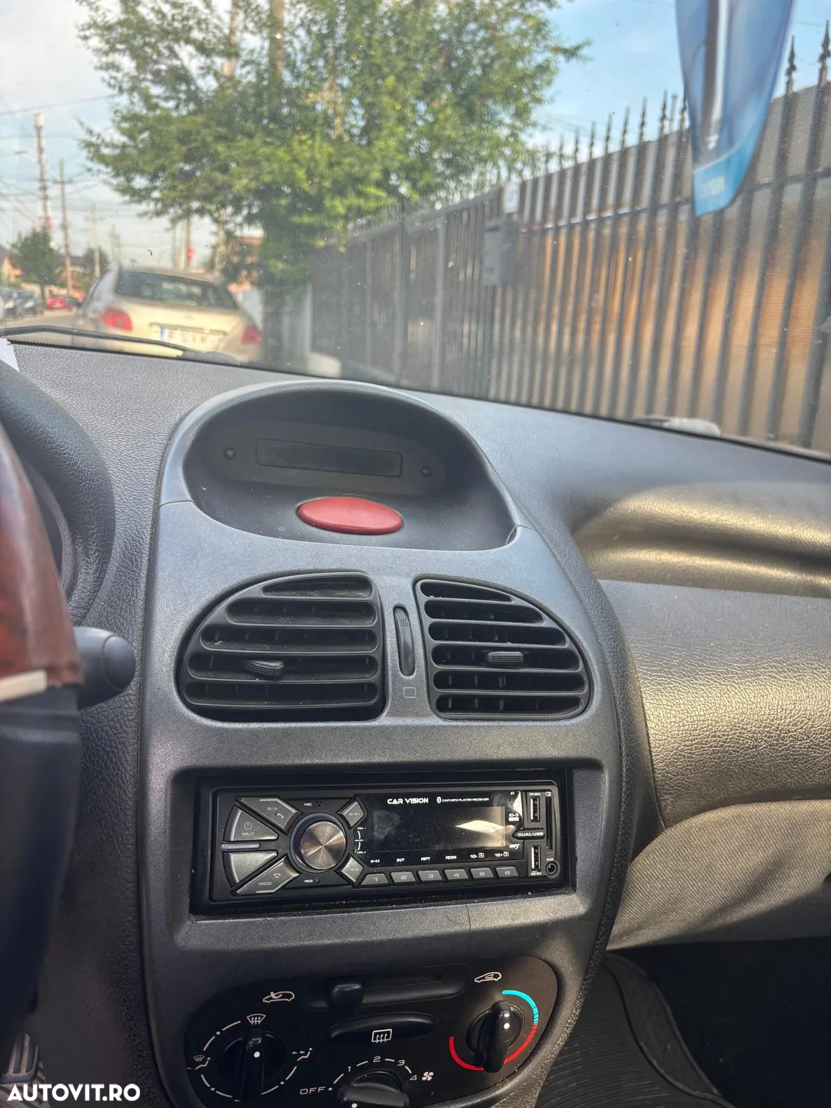 Peugeot 206 1.1 XR - 3