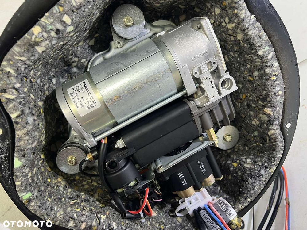 Kompresor zwieszenia Nivo Bmw e39 stan idealny - 2