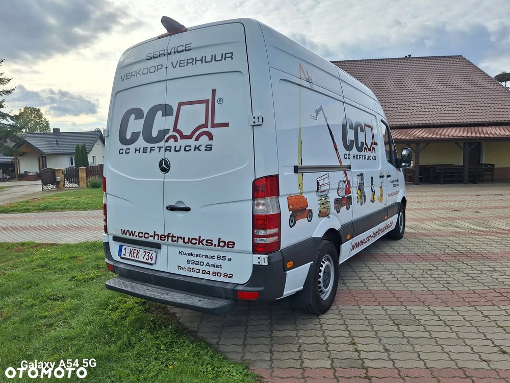 Mercedes-Benz Sprinter - 4