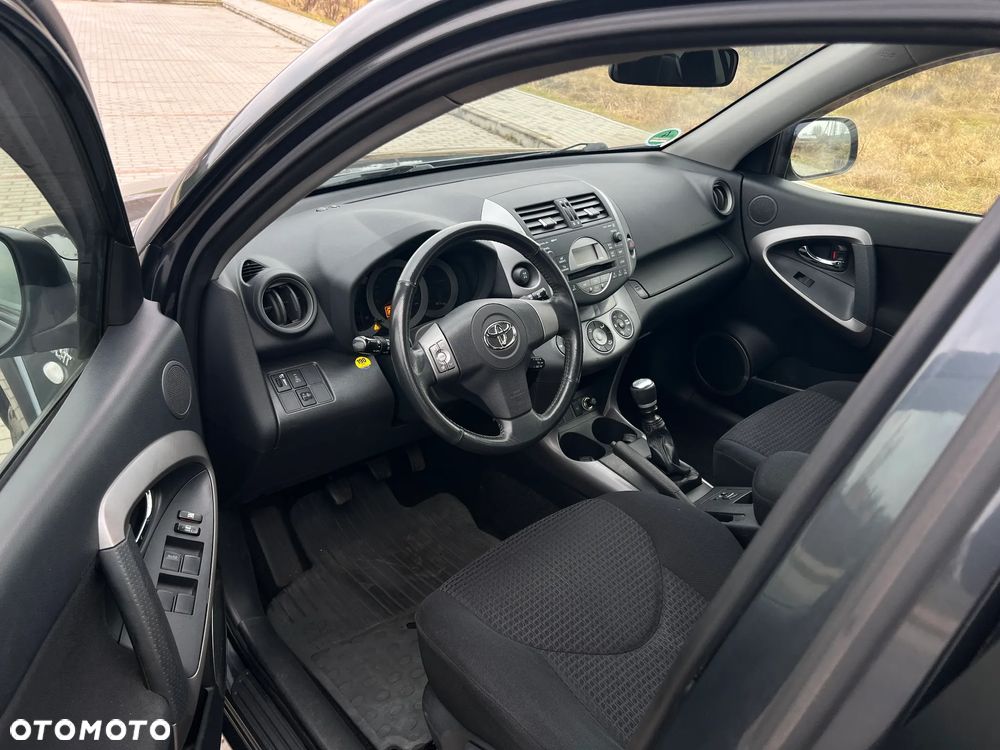 Toyota RAV4 2.2 D-4D Sol 180 - 8