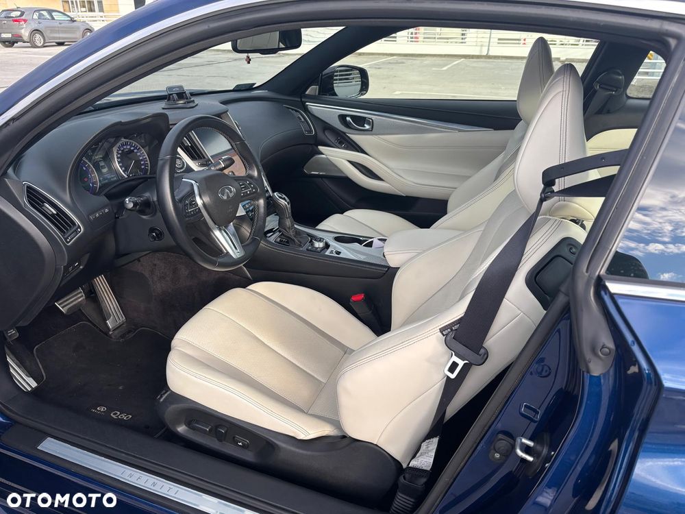 Infiniti Q60 2.0t Sport - 9