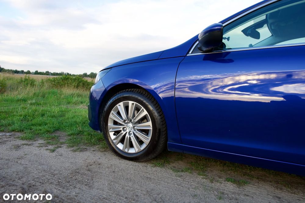 Peugeot 308 1.2 PureTech GPF Allure Pack S&S - 16