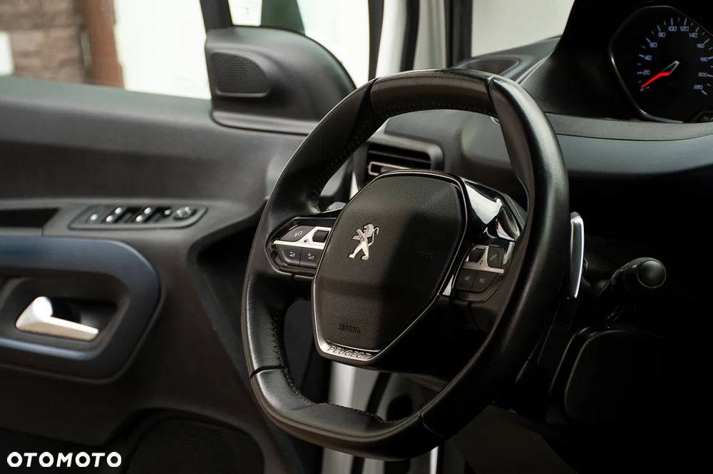 Peugeot Rifter 130 L1 EAT8 GT - 26
