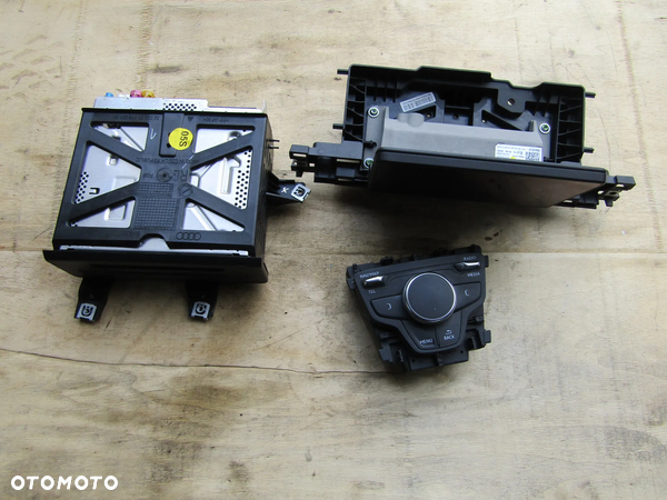 AUDI A4 B9 CZYTNIK KART MULTIMEDIA WYSWIETLACZ 15 19R 1.4TFSI 8W0035192B