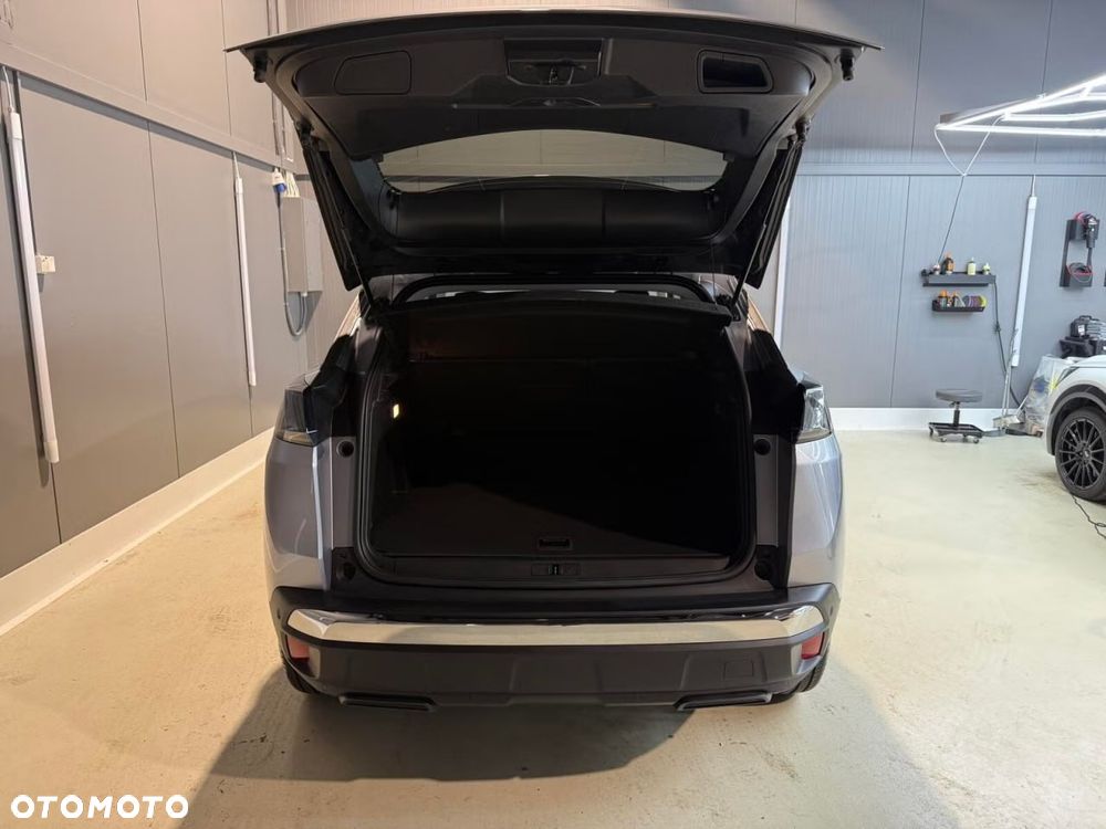 Peugeot 3008 1.6 PureTech Hybrid4 PHEV Allure Pack S&S EAT8 - 7
