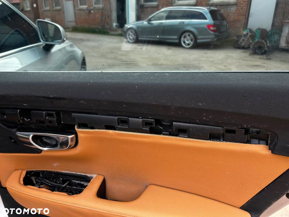 Volvo S90 T5 Geartronic Momentum - 30