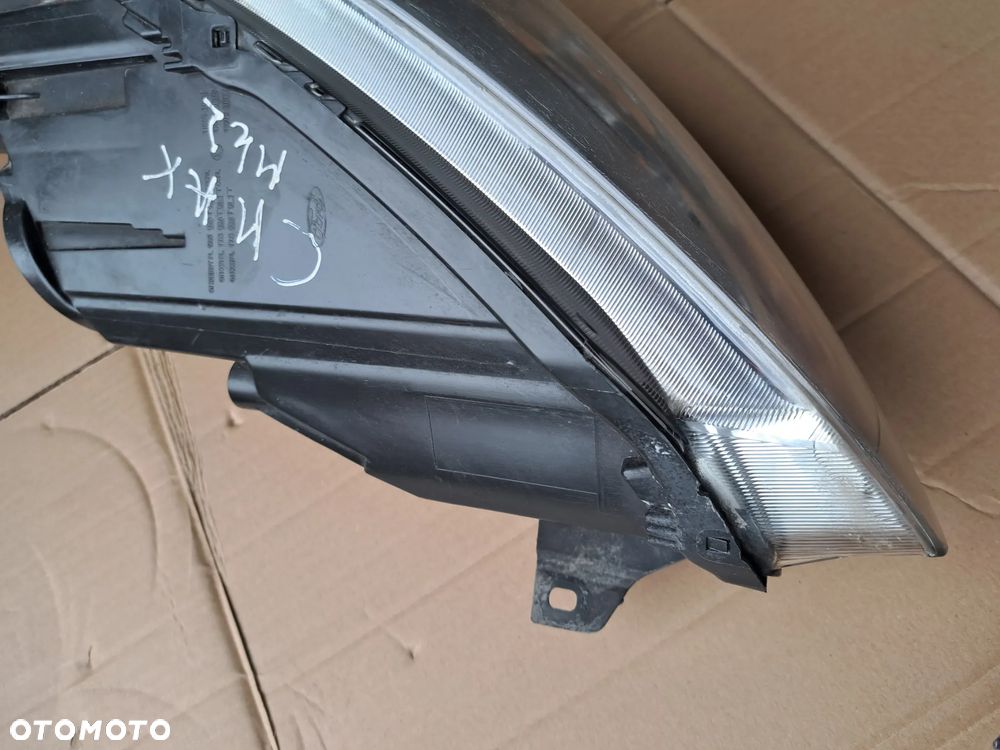 Ford C-max mk2 lift 2014- lampa lewy przód prawy przód - 11