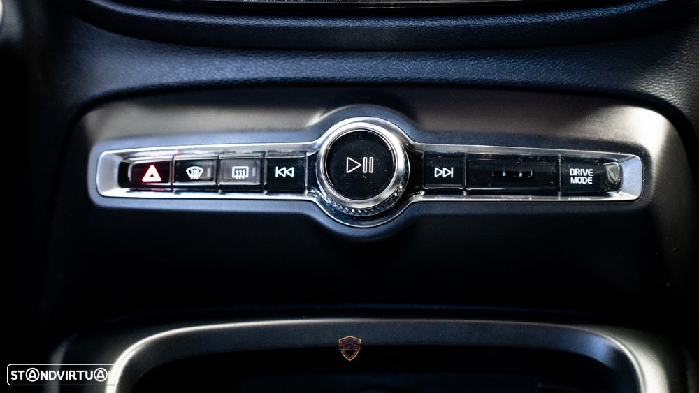 Volvo XC 40 1.5 T3 Momentum Geartronic - 28