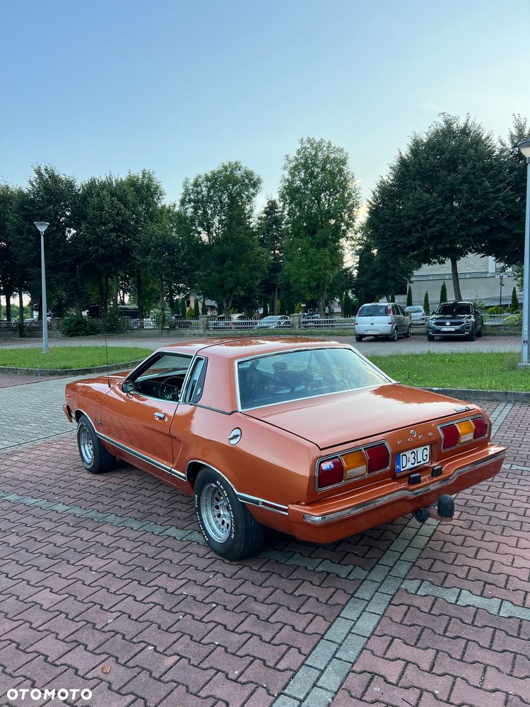 Ford Mustang - 4