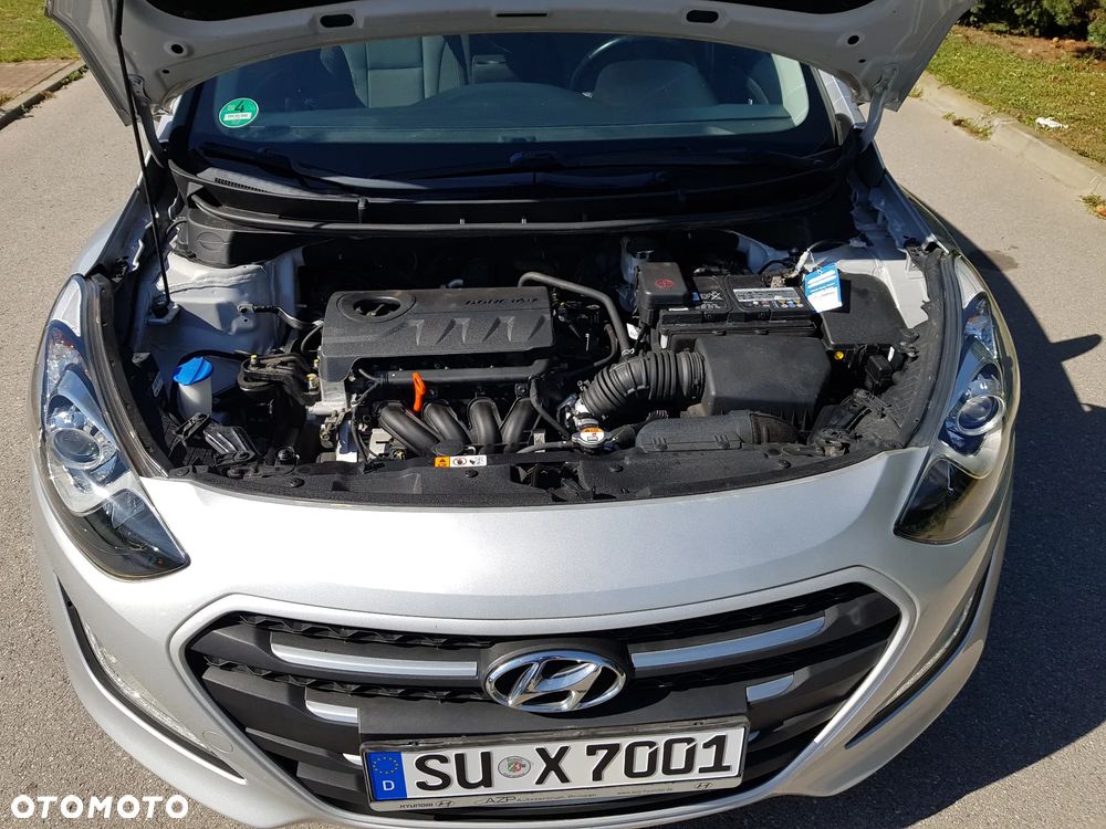 Hyundai i30 blue 1.4 YES Silver - 28