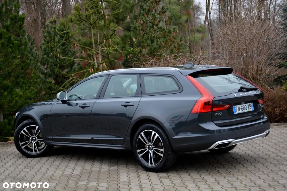 Volvo V90 Cross Country - 6