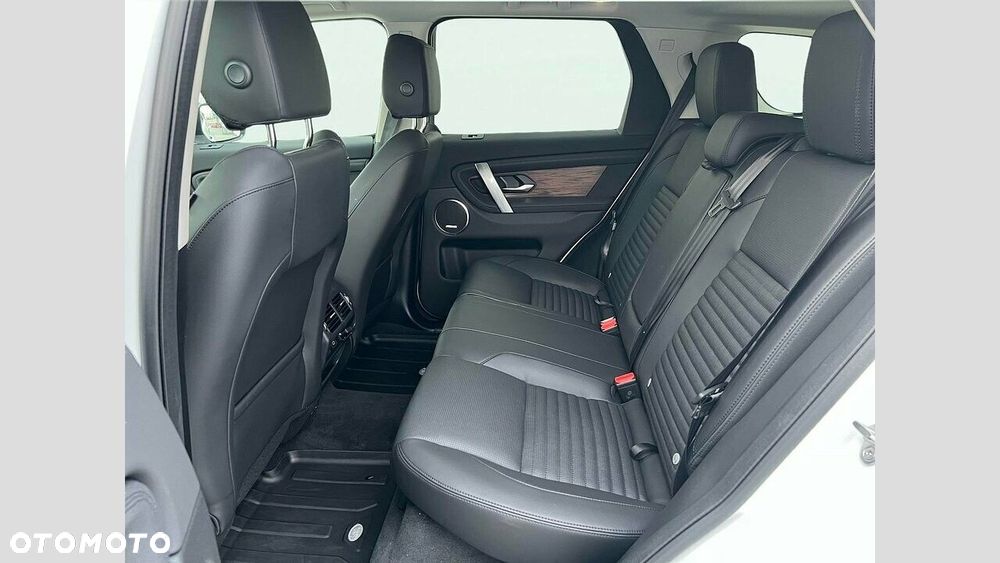 Land Rover Discovery Sport - 12