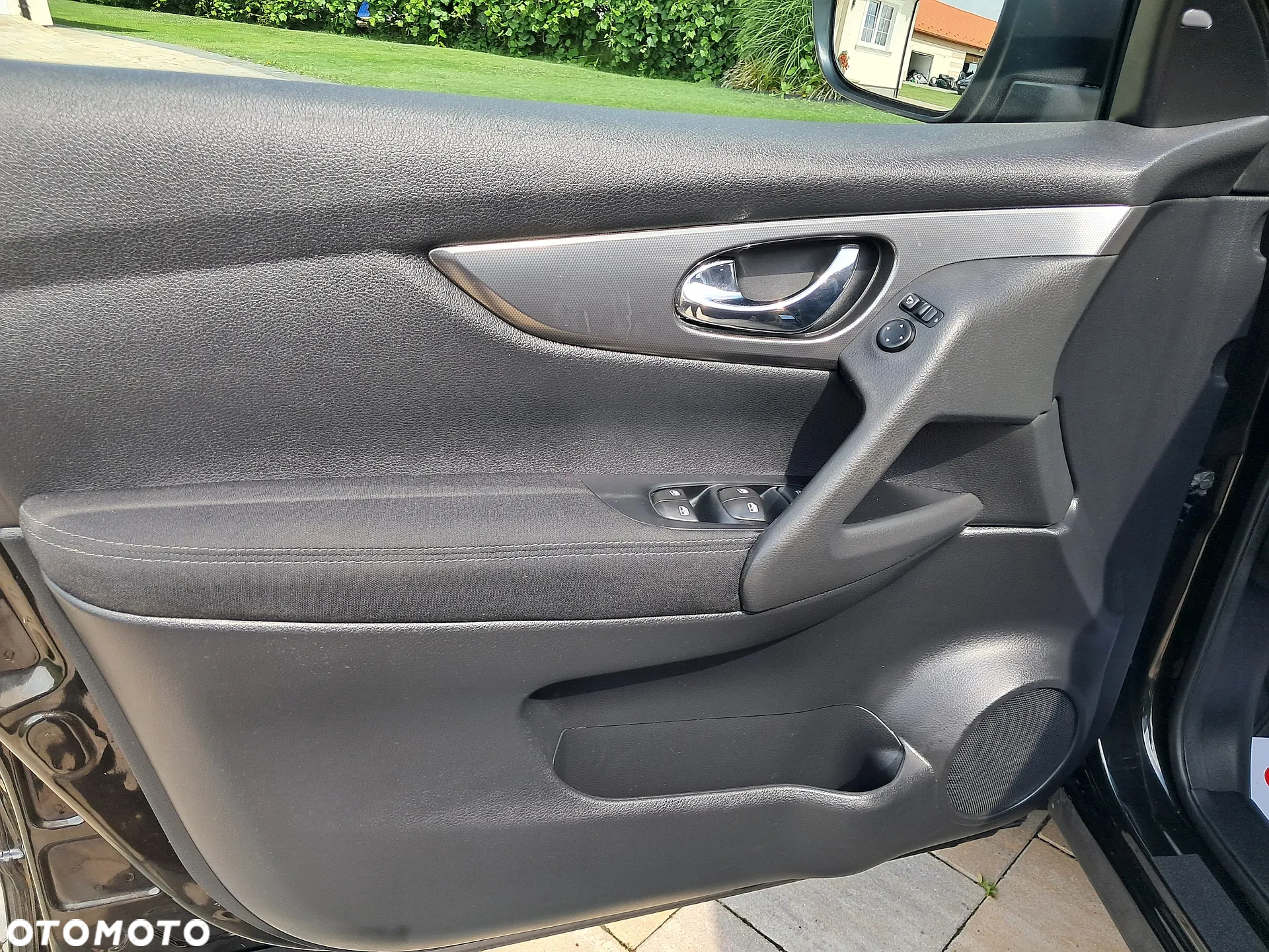 Nissan Qashqai - 25