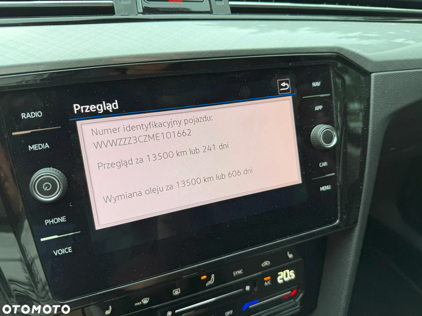 Volkswagen Passat 2.0 TSI Business DSG - 17