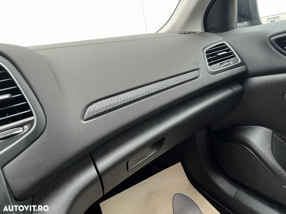 Renault Megane TCe 140 GPF Equilibre - 26