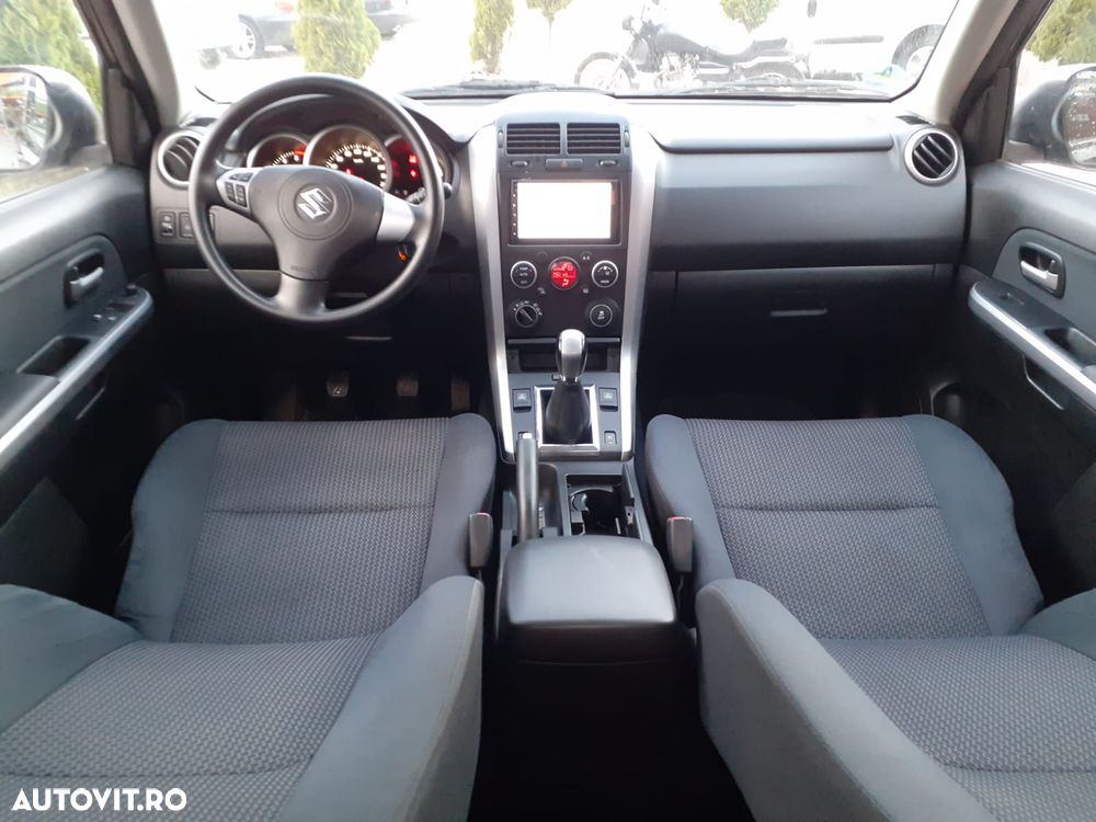 Suzuki Grand Vitara 1.9 DDiS Black&White DPF - 2