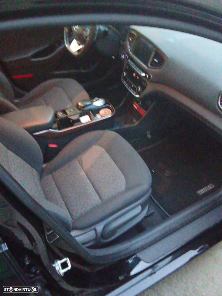 Hyundai Ioniq Premium - 8