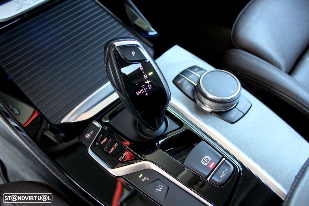 BMW X3 20 d xDrive Line Luxury - 11