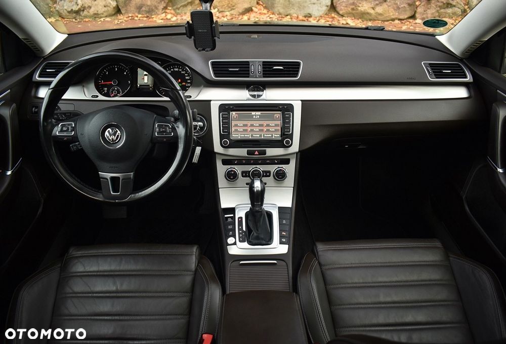 Volkswagen Passat 2.0 TDI Highline DSG - 9