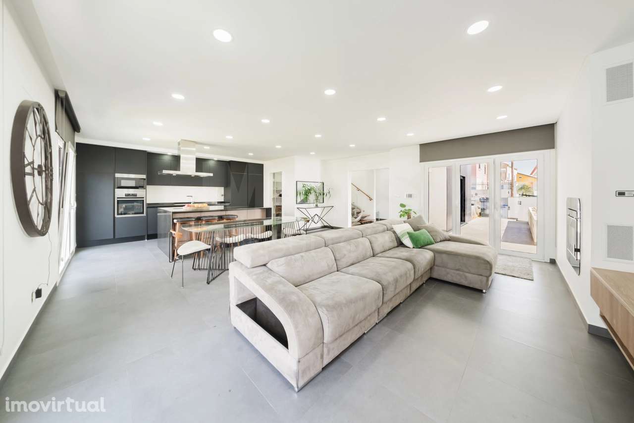 Moradia nova V4 em São João Da Talha - Grande imagem: 4/35