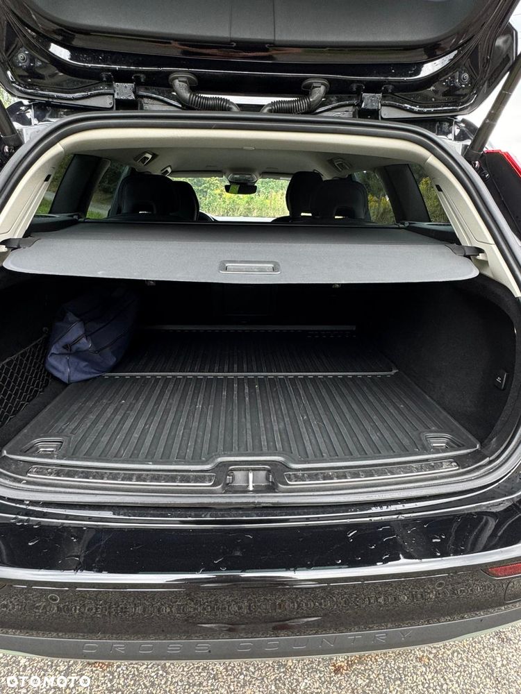 Volvo V60 Cross Country Plus B4 D AWD - 34