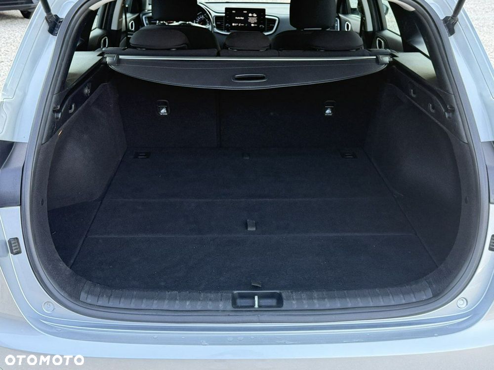 Kia Ceed - 16