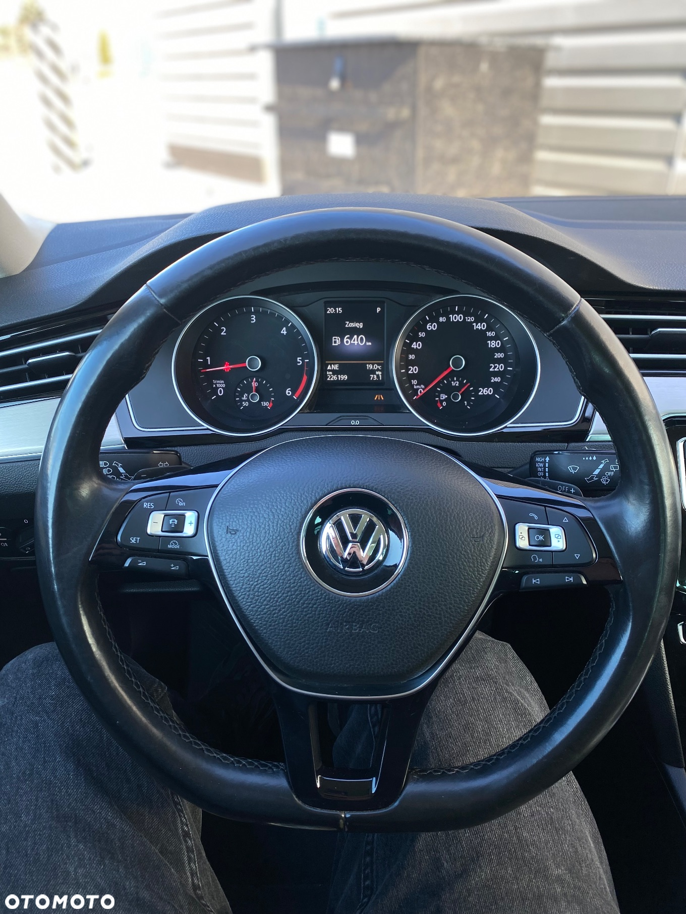 Volkswagen Passat 2.0 TDI BMT 4Mot Highline DSG - 16