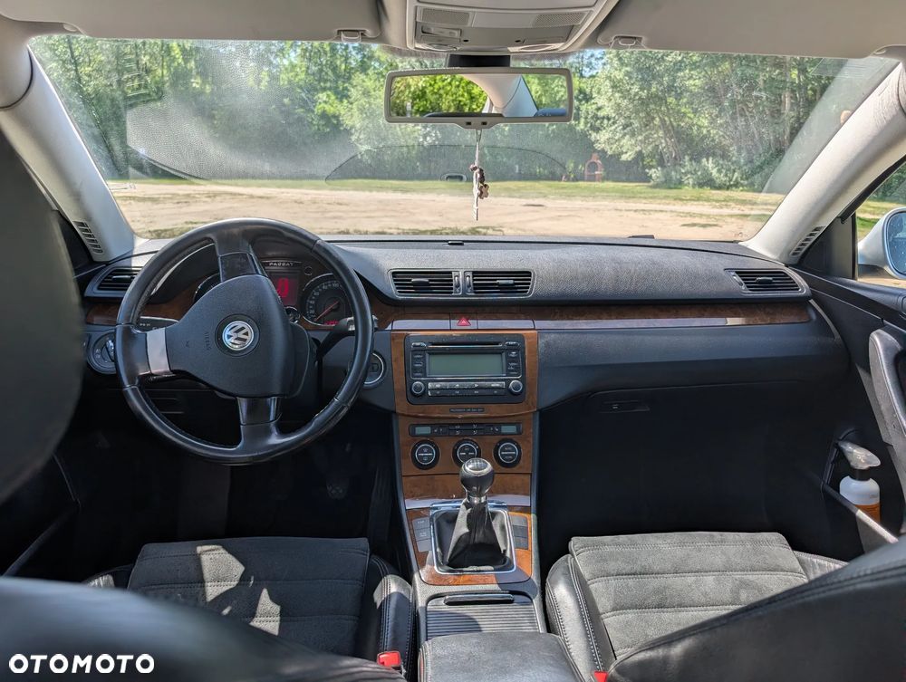 Volkswagen Passat 2.0 TDI DPF Highline - 6