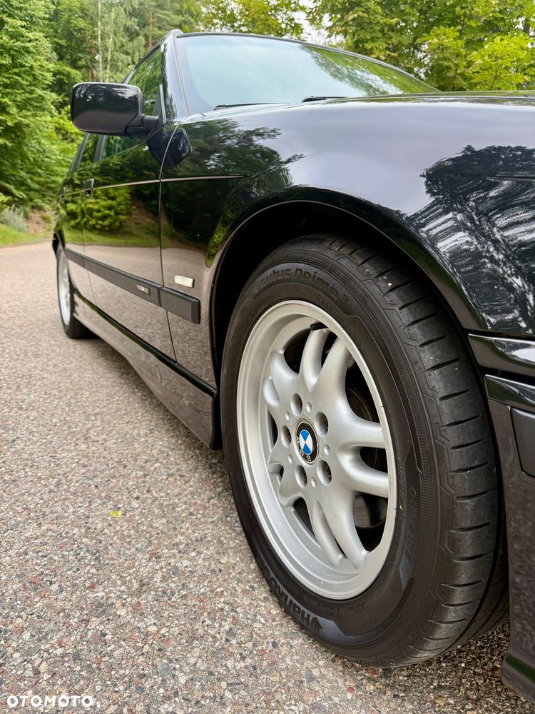 BMW Seria 3 323i - 13