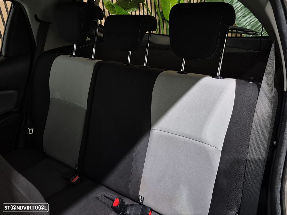 Toyota Yaris 1.0 VVT-i Comfort +PS+PT Techno - 27