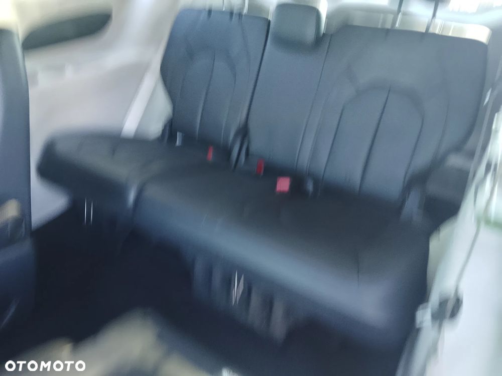 Chrysler Pacifica - 8