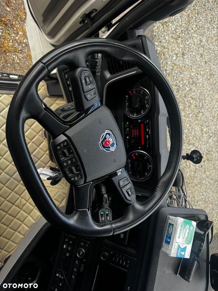 Scania SUPER 460S - 11