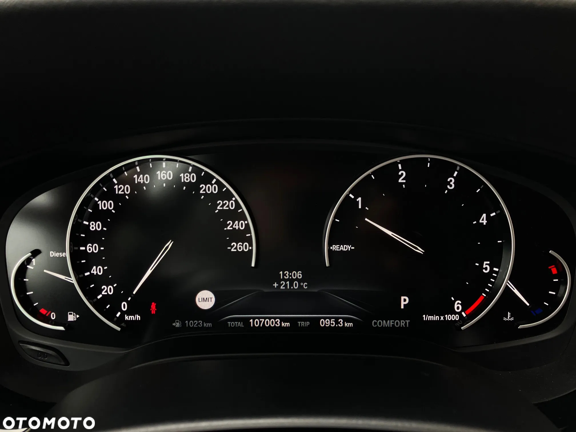 BMW Seria 5 520d xDrive Touring - 28